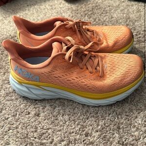 HOKA Clifton 8 size 6.5